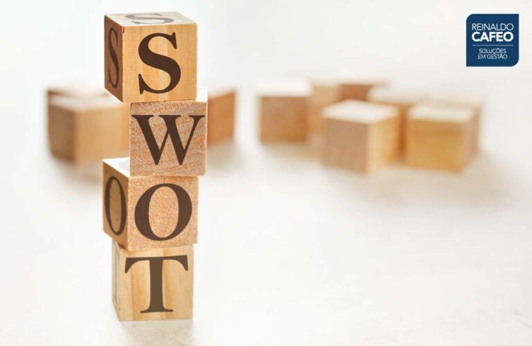 A análise SWOT é uma ferramenta de planejamento estratégico que permite ao gestor conhecer melhor a sua empresa e o mercado.