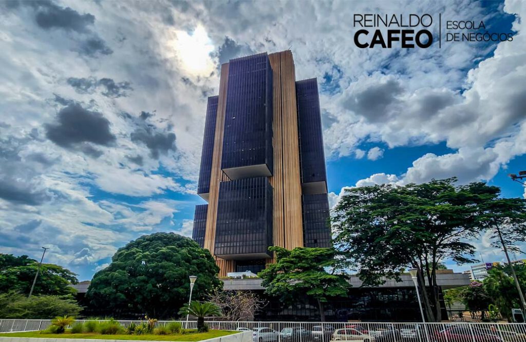 Banco Central enxuga liquidez para controlar a inflação